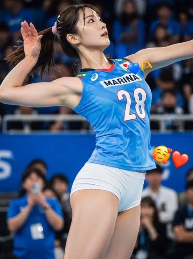 Thay vì khiến cư dân mạng chùn bước, sự thật “ảo” này dường như càng kích thích trí tò mò. Hàng loạt bình luận tiếp tục xuất hiện, trong đó không ít ý kiến mang tính khiếm nhã.