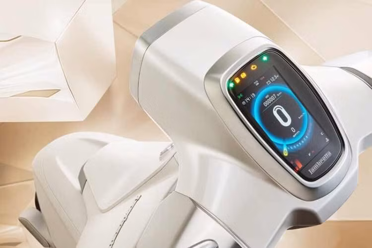 Hệ thống treo phía trước của J200 sử dụng cơ cấu tay đòn kép đặc trưng của thương hiệu Lambretta, trong khi phía sau là hai giảm xóc.