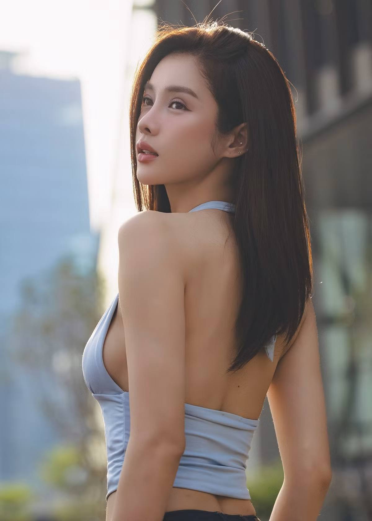 Trình Mỹ Duyên sinh năm 1995, là diễn viên, người mẫu được nhiều khán giả biết đến sau khi tham gia The Face 2017.