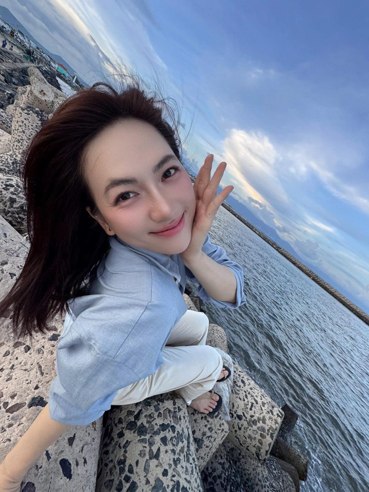 Những năm gần đây, nữ diễn viên liên tục ghi dấu ấn với các tác phẩm nghệ thuật và thương mại, đặc biệt là vai chính trong bộ phim điện ảnh Mai (2024) đạt doanh thu kỷ lục.