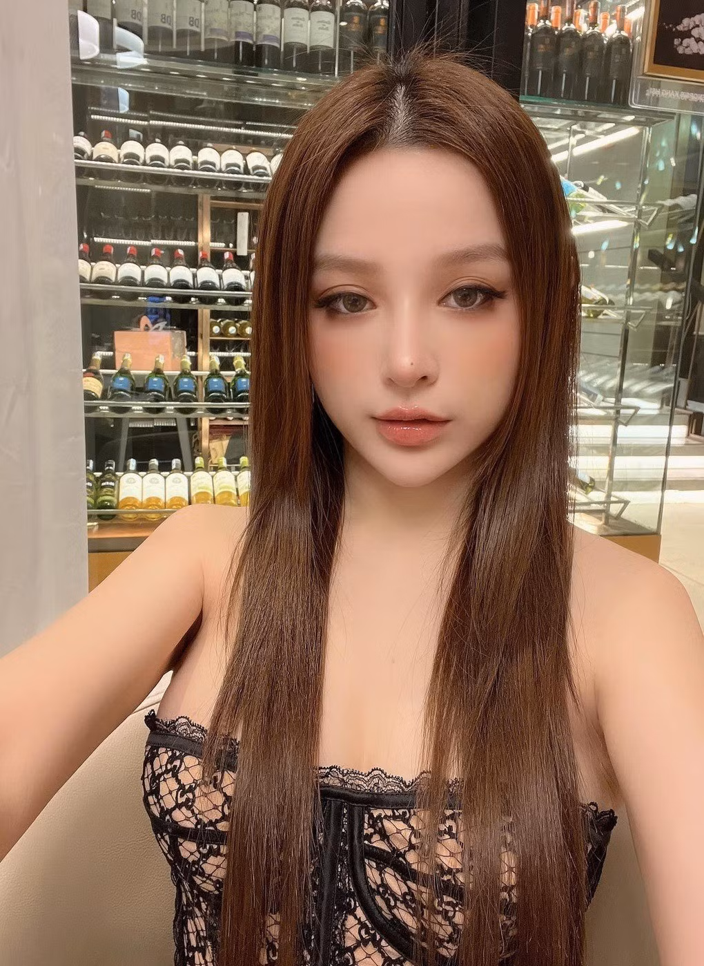 Tháng 5/2022, doanh nhân Quang Huy từng mạnh tay chuyển khoản 24 tỷ đồng cho Huyền Baby kèm lời nhắn ngọt ngào: “Chuyển khoản bé yêu”. Ảnh sử dụng trong bài: FBNV