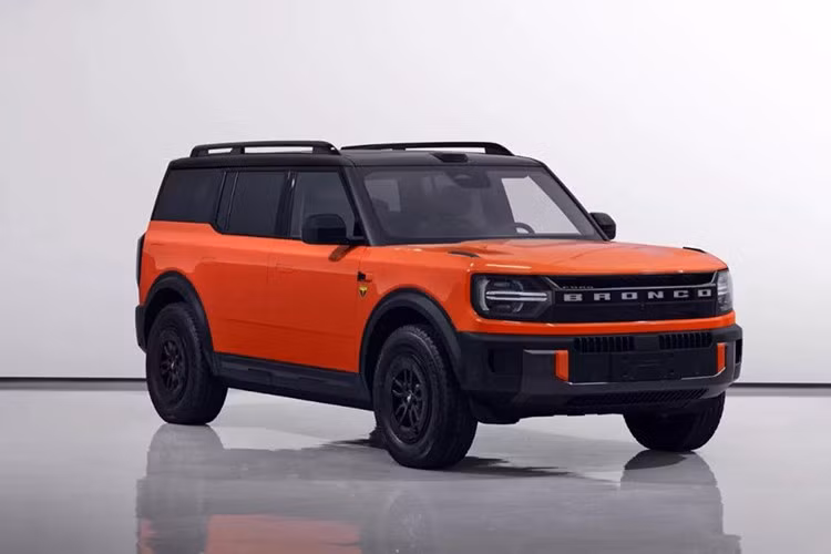 Không giống như các phiên bản Ford Bronco tại Mỹ hiện chưa có tùy chọn điện hóa thực sự, chiếc Ford Bronco New Energy 2026 tại Trung Quốc được trang bị hệ truyền động hoàn toàn điện hoặc sử dụng động cơ xăng kết hợp mô-tơ điện theo dạng range-extender (phạm vi mở rộng).