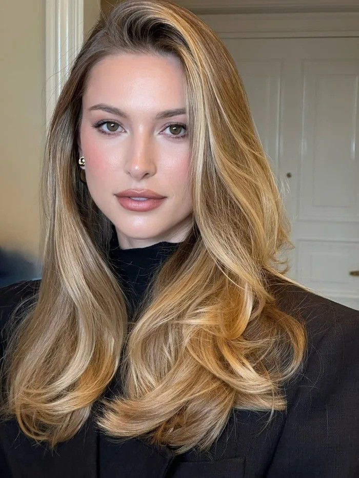 Eve Jobs – ái nữ của huyền thoại công nghệ Steve Jobs – không chỉ nổi bật nhờ gia thế "khủng" mà còn khiến công chúng trầm trồ vì nhan sắc đẹp như tranh vẽ và phong cách sống thời thượng, đậm chất “it girl” thế hệ mới.