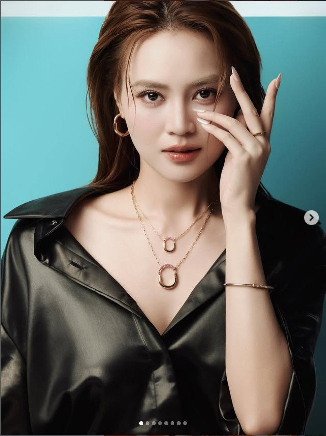 Nhiều khán giả nhận xét, Lan Ngọc như “lột xác” hoàn toàn nhưng vẫn giữ được khí chất của một ngôi sao hạng A.