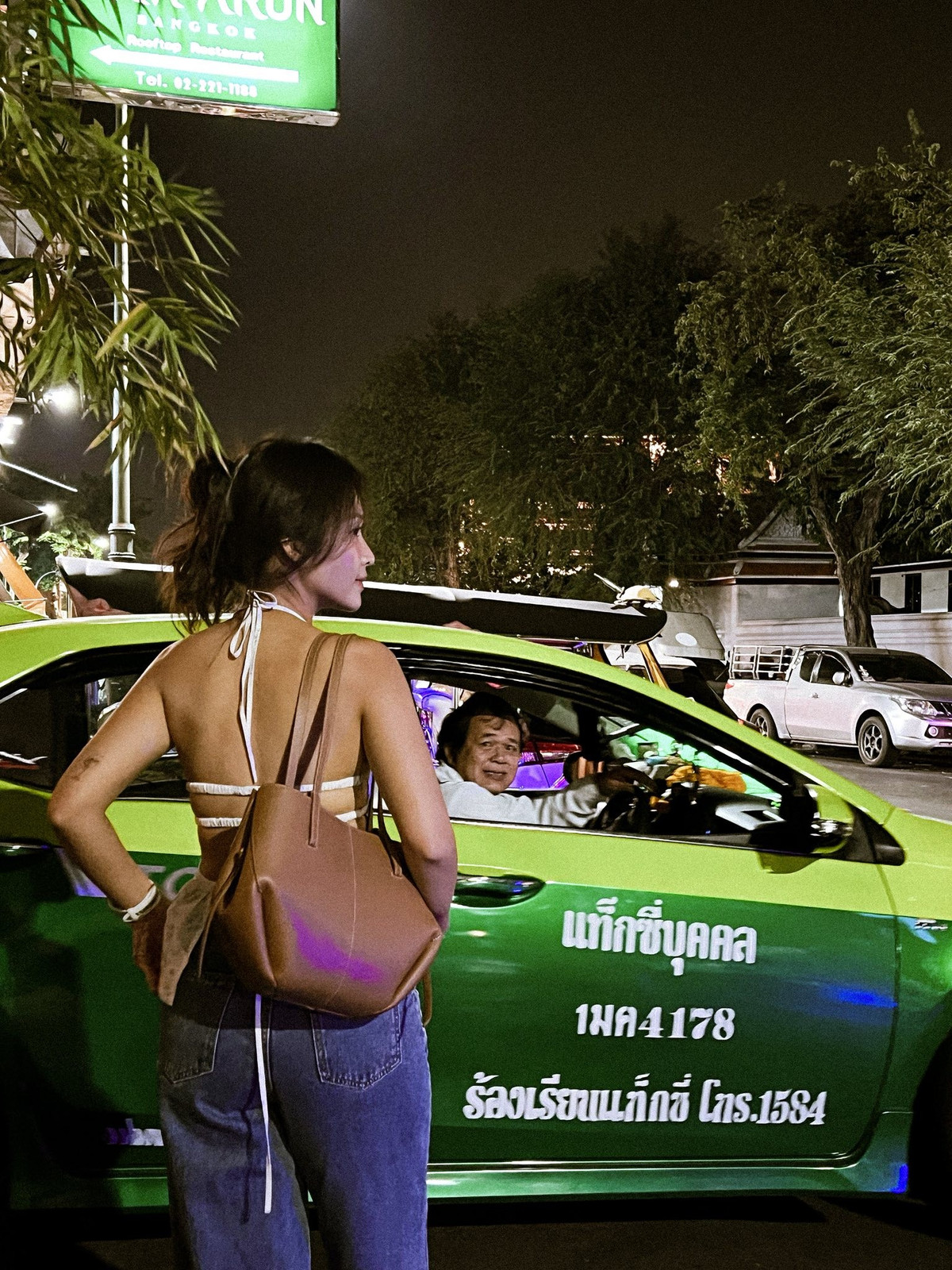 Hình ảnh cô gái trẻ xinh đẹp, khỏe khoắn, đam mê thể thao nhanh chóng thu hút sự chú ý của truyền thông trong nước lẫn quốc tế, giúp Khả Ngân trở thành cái tên nổi bật trong giới trẻ thời điểm đó.