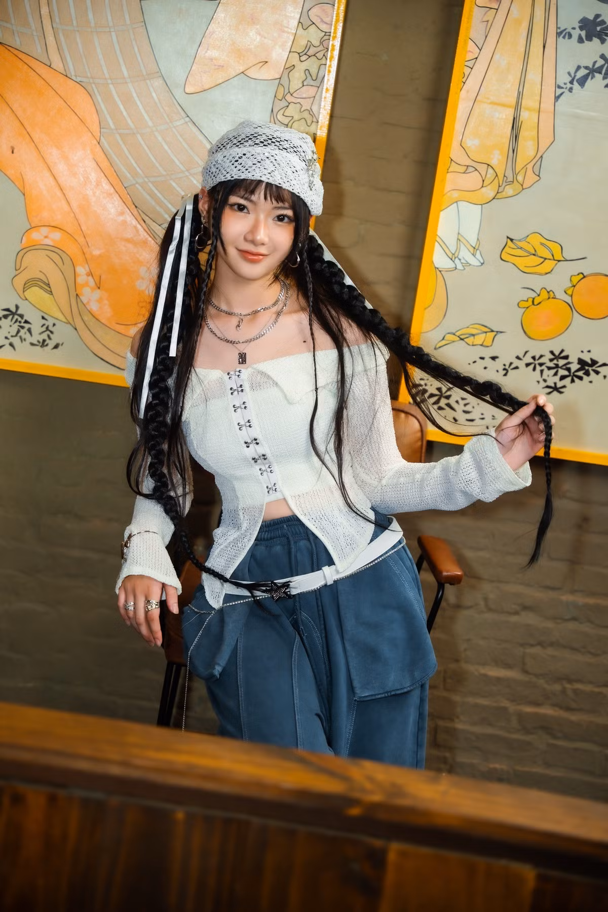 Ánh Sáng từng là thành viên của nhóm nhạc nữ đông thành viên nhất Việt Nam SGO48. Thời điểm đó, cô bạn cũng là nhân tố trẻ tuổi nhất của nhóm nhạc.