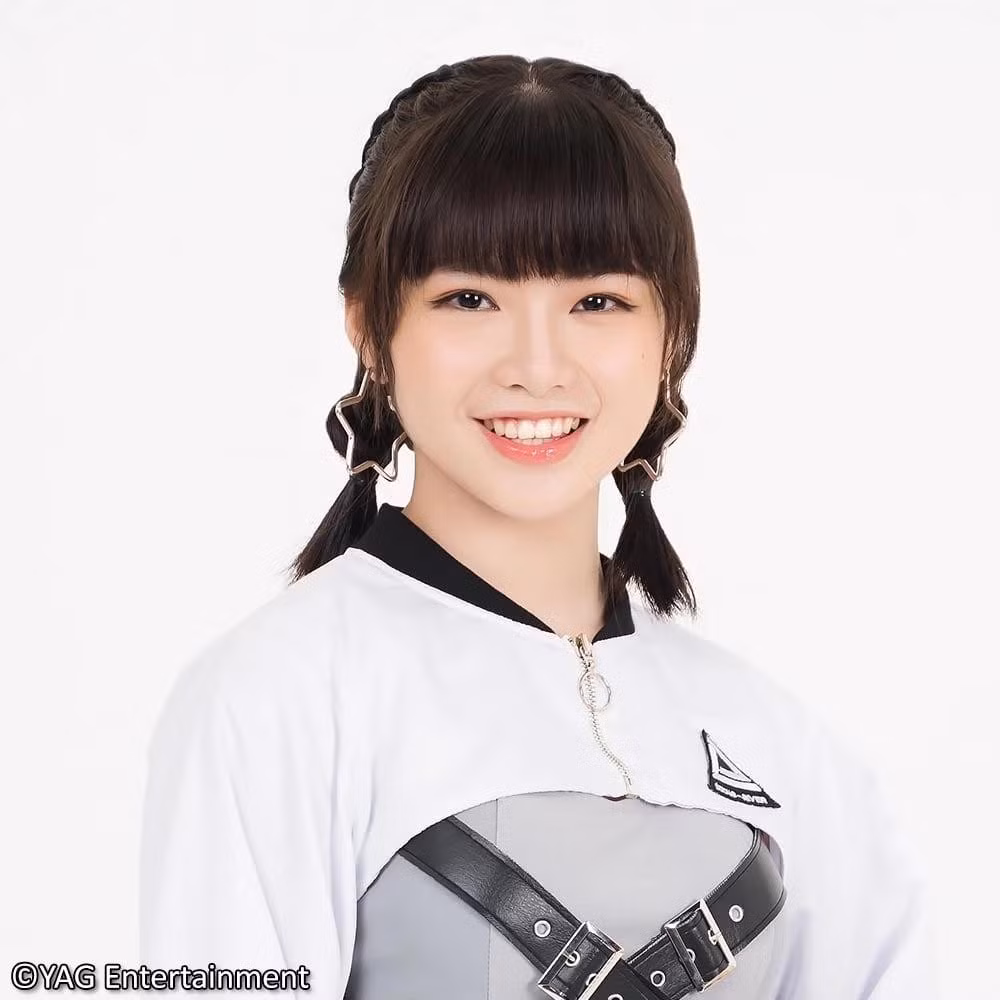 Ánh Sáng AZA đã bắt đầu sự nghiệp âm nhạc từ năm 12 tuổi, tính đến hiện tại, mỹ nhân Gen Z cũng đã hoạt động nghệ thuật được hơn 7 năm.