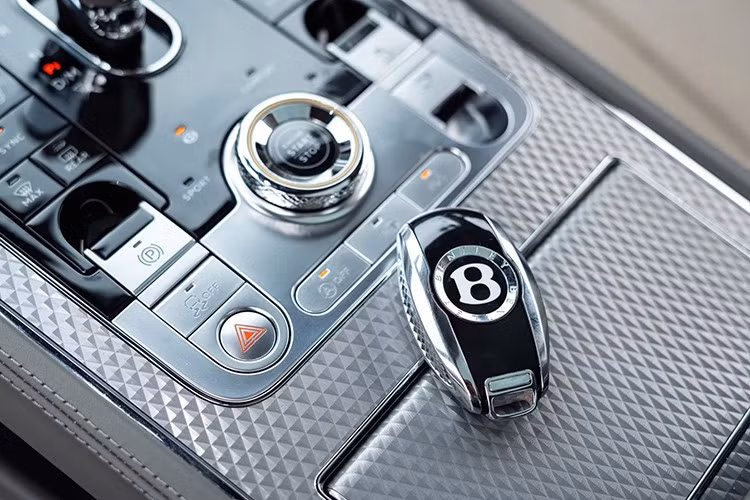 Khối động cơ sản sinh ra công suất tối đa 542 mã lực tại vòng tua máy 6.000 vòng/phút và mô-men xoắn cực đại 770 Nm tại dải vòng tua máy 2.000 đến 4.000 vòng/phút.