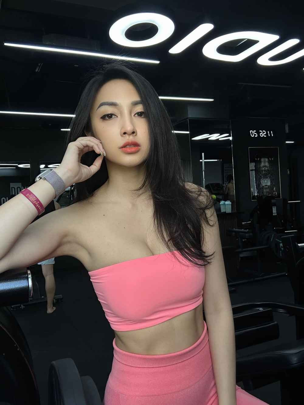 Jessie Lương nổi bật trong cộng đồng gym với hình ảnh một người phụ nữ năng động, tự tin và sở hữu thân hình đáng mơ ước.