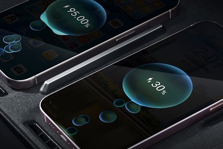 Ngoài ra, ghế ngồi bọc da Nappa còn được trang bị chức năng thông gió và sưởi ấm cho tất cả ghế trước và sau. Tựa lưng ghế sau có thể điều chỉnh từ 25° đến 35° và cũng có thể gập xuống để tăng thể tích khoang hành lý lên 1489L.