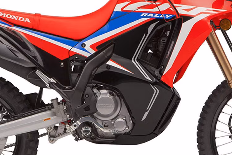 CRF250 Rally sản sinh công suất 24 mã lực tại 9,000 vòng/phút và mô-men xoắn 23 Nm tại 6,500 vòng/phút, kết hợp với hộp số 6 cấp trang bị ly hợp trợ lực và ly hợp trượt.