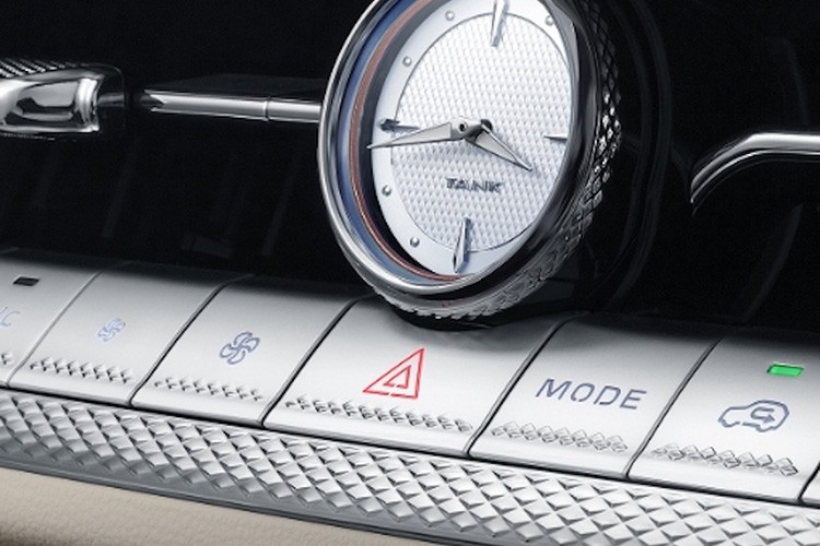 GWM tuyên bố tính năng hỗ trợ đỗ xe hỗ trợ hơn 200 loại không gian đỗ xe, bao gồm đỗ xe dọc, đỗ xe chéo và đỗ xe ngõ cụt. Hệ thống hồng ngoại xa Coffee Night Vision có thể phát hiện xe cộ cách xa tới 120 mét và người đi bộ cách xa tới 90 mét, ngay cả trong môi trường mưa, tuyết và bụi bặm.