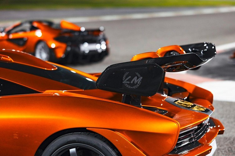 Ban đầu nó được chuyển giao cho người sáng lập Oracle, Larry Ellison vào năm 1997, chiếc xe đã trải qua hơn một thập kỷ sở hữu của ông nhưng chỉ di chuyển chưa đến 2.600 miles trong thời gian đó trước khi nó lọt vào bộ sưu tập độc quyền của doanh nhân người Pháp gốc Ả Rập Saudi này.