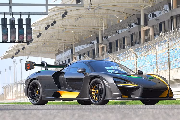 Tom Hartley Jnr mô tả giao dịch này là "một bộ sưu tập huyền thoại, một thương vụ lịch sử", nhấn mạnh quyết định thận trọng trong việc giữ nguyên đội xe. Bất chấp nhiều lời chào mua kỷ lục thế giới cho từng chiếc xe, đặc biệt là McLaren F1, gia đình Ojjeh và Hartley chỉ bán cho nhà sưu tập mua 20 xe cùng lúc.