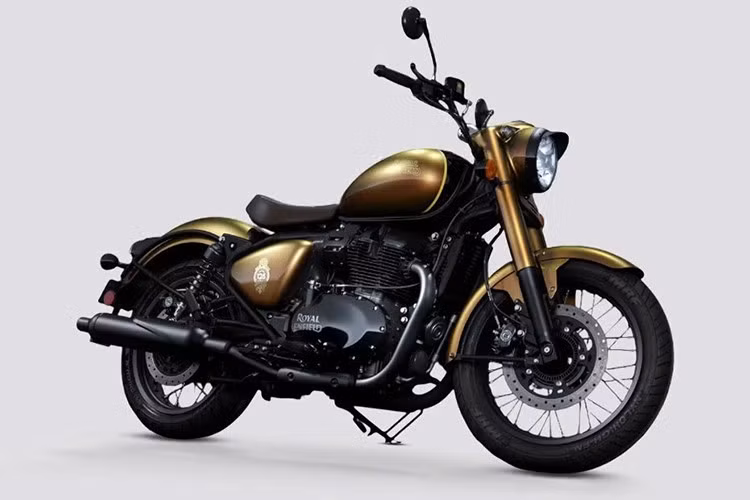 Classic 650 125th Anniversary Edition vẫn giữ nguyên cấu hình của các phiên bản tiêu chuẩn, trang bị động cơ hai xi-lanh song song 648cc, sản sinh công suất 47 mã lực và mô-men xoắn 52,3 Nm, kết hợp cùng hộp số 6 cấp mượt mà – mang lại trải nghiệm lái đặc trưng, đậm chất Royal Enfield.