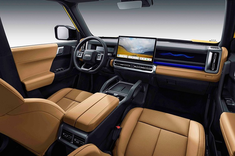 Theo tiêu chuẩn CLTC, mẫu xe SUV điện iCaur V27 nhà Chery có thể di chuyển hoàn toàn bằng điện khoảng 200km, trong khi tổng phạm vi hoạt động kết hợp hơn 1.000km.