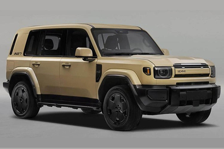 Ban đầu được biết đến tại thị trường nội địa Trung Quốc với tên gọi iCar V27, mẫu xe này sẽ sử dụng tên iCaur cho thị trường quốc tế do vấn đề bản quyền thương hiệu. iCaur V27 là phiên bản cao cấp và lớn nhất trong dải sản phẩm của thương hiệu, xếp trên mẫu V23 nhỏ hơn.