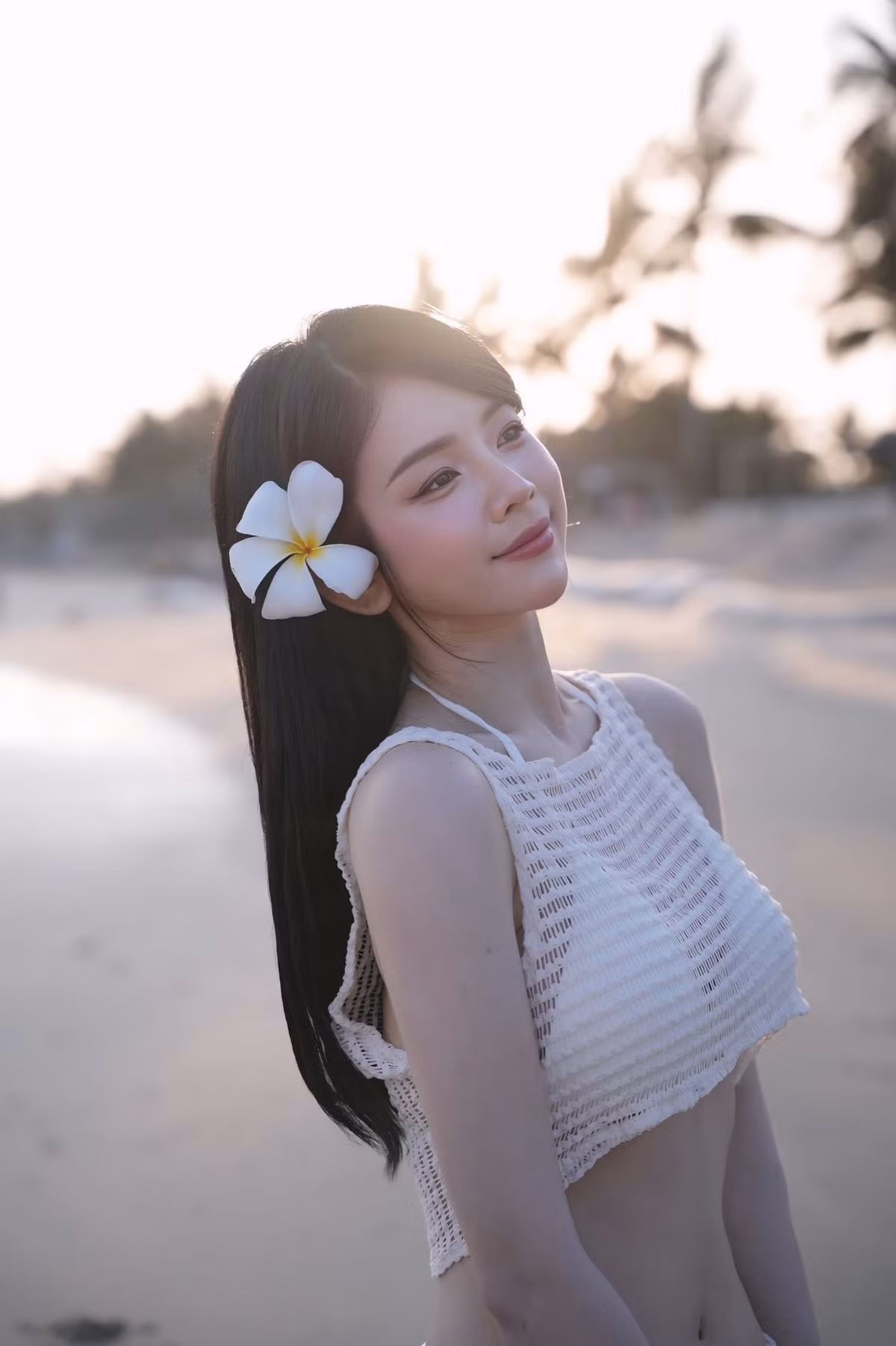 Mie luôn mang đến những set nhạc sôi động, cuốn hút, kết hợp tinh tế giữa nhiều thể loại âm nhạc, từ EDM, House đến Hip-hop, tạo nên dấu ấn riêng không thể nhầm lẫn.