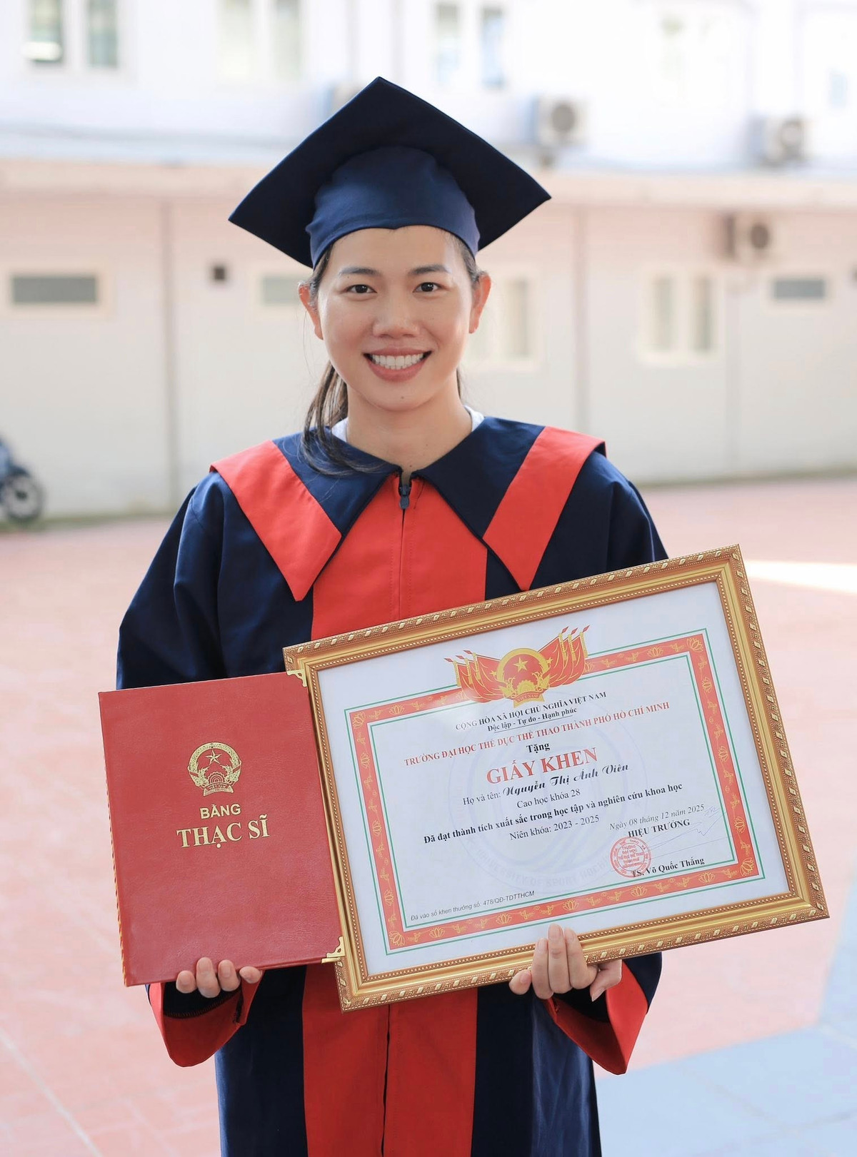 Bài đăng của Ánh Viên nhanh chóng thu hút hơn 15.000 lượt yêu thích cùng hàng trăm bình luận chúc mừng chỉ sau một tiếng.