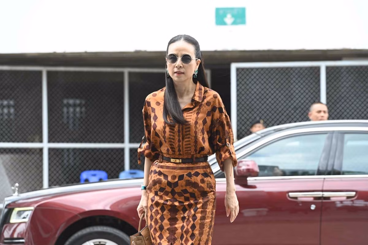 Nữ Chủ tịch Liên đoàn Bóng đá Thái Lan thường xuyên dành thời gian cho gym, yoga, chạy bộ và duy trì chế độ ăn uống khoa học.