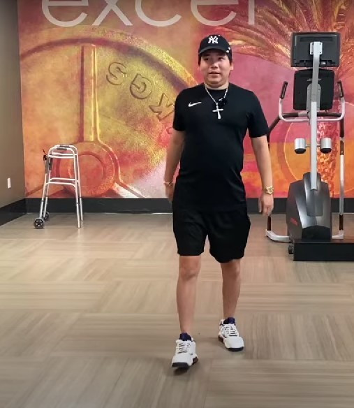 Hiện tượng mạng sinh năm 1992 nói rằng chi phí kéo chân ở Thổ Nhĩ Kỳ rẻ hơn nhiều so với châu Âu nhưng đắt hơn ở Mỹ. Lần này, anh tốn 100.000 USD (khoảng 2,5 tỷ đồng) cho ca phẫu thuật.