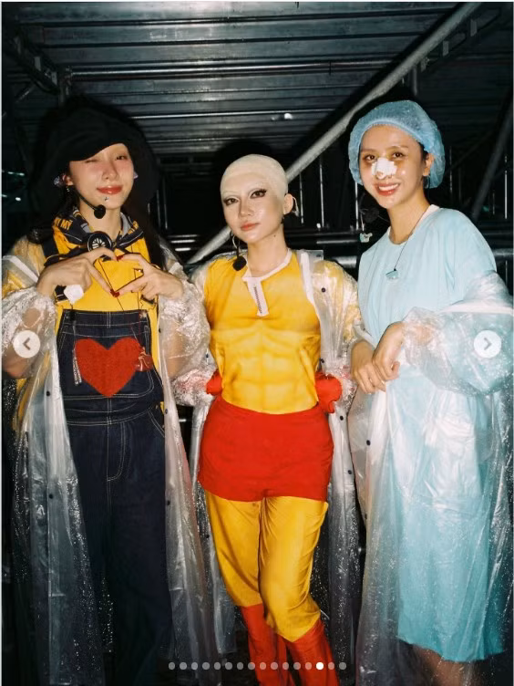 Tuy nhiên, với những phương pháp làm đẹp không xâm lấn, Quỳnh Anh Shyn từng thừa nhận có sử dụng để nhan sắc thăng hạng hơn: "Bây giờ có những phương pháp làm đẹp mà không đụng chạm đến dao kéo rồi. Nói chung mình làm đẹp thế nào mà không tổn hại đến sức khỏe và đau đớn là được rồi!"