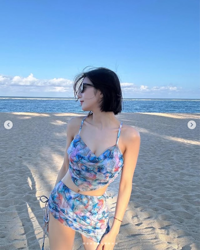 Loạt ảnh của Kwon Eun Bi ngay lập tức trở thành chủ đề nóng trên các trang mạng Hàn Quốc kéo theo hàng nghìn bình luận.