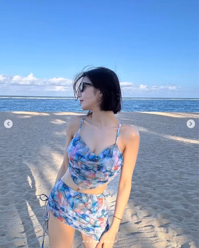 Loạt ảnh của Kwon Eun Bi ngay lập tức trở thành chủ đề nóng trên các trang mạng Hàn Quốc kéo theo hàng nghìn bình luận.