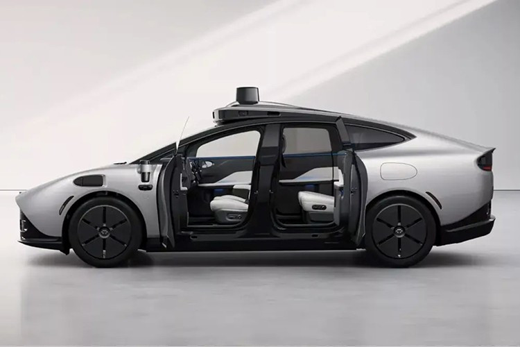 Nhìn rộng hơn, việc hãng xe điện VinFast tham gia vào dự án Robocar cũng phản ánh xu hướng về vị thế ngày càng được nâng cao của Việt Nam trong lĩnh vực sản xuất công nghệ cao và đổi mới bền vững.