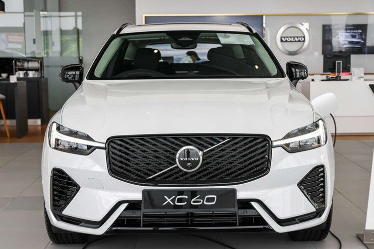 Việc mẫu xe SUV điện hạng sang Volvo XC60 2025 chuyển sang nhập khẩu từ khu vực ASEAN thay vì châu Âu có thể giúp giá bán cạnh tranh hơn, đồng thời rút ngắn thời gian giao xe cho khách hàng Việt.