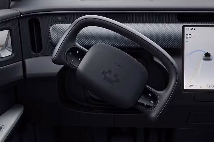 Daily Guardian cũng cho rằng việc VinFast tham gia vào dự án Robocar là “bước tiến mới trong hành trình của hãng, từ hãng xe tiên phong tại Việt Nam trở thành đối tác toàn cầu tích cực trong lĩnh vực xe tự hành”.