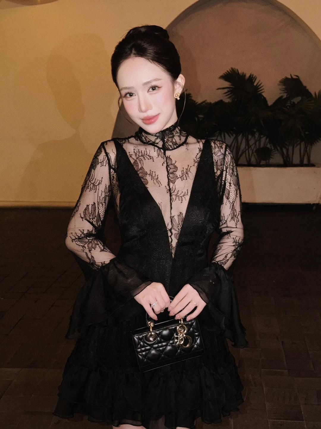 Sinh năm 1999, Joyce Phạm (tên thật Phạm Trần Nguyễn Minh Anh) là con gái lớn của đại gia Minh Nhựa, cháu nội ông Phạm Văn Mười. Cô kết hôn với Tâm Nguyễn (sinh năm 1997) vào năm 2019 trong một đám cưới xa hoa và hiện là mẹ của bốn nhóc tỳ: Jayden, Jayla, Jayson và Jayric.