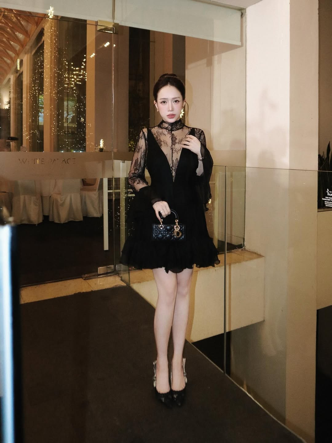 Joyce Phạm đang chứng minh rằng làm mẹ nhiều con không hề là rào cản với nhan sắc và phong độ. Ngược lại, sự mặn mà, tự tin cùng cuộc sống gia đình viên mãn khiến cô ngày càng tỏa sáng, xứng đáng là một trong những “rich kid – hot mom” được quan tâm nhất hiện nay.