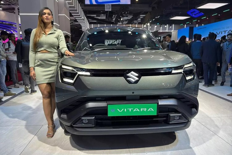Theo kế hoạch, Suzuki e Vitara sẽ chính thức ra mắt thị trường Thái Lan vào cuối năm nay, trước khi được đưa về Malaysia. Xe được nhập khẩu nguyên chiếc từ Ấn Độ. Tại Triển lãm Ô tô Quốc tế Indonesia 2025, mẫu xe này cũng đã được giới thiệu, song hãng chưa công bố kế hoạch mở bán tại "quốc gia vạn đảo".