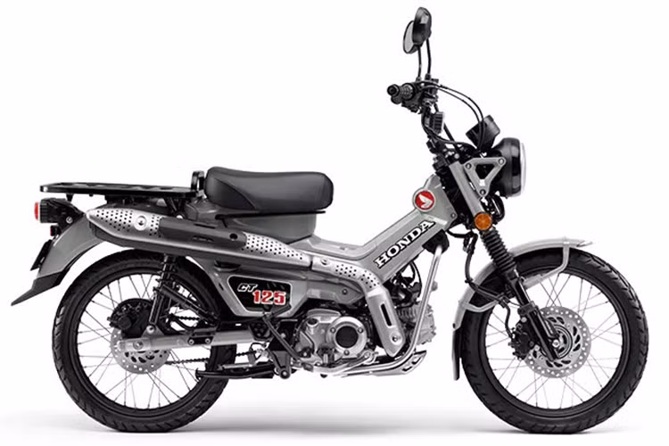Xe máy Honda CT125 được coi là phiên bản địa hình của chiếc Honda Super Cub C125 hiện tại cũng đang được phân phối chính hãng ở Việt Nam, với thiết kế lấy cảm hứng từ chiếc Cub Trail đầu tiên ra mắt từ năm 1964.