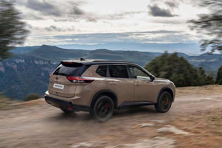 Trong hệ thống hybrid e-POWER, mô-tơ điện và pin đảm nhiệm việc dẫn động bánh xe, còn động cơ xăng đóng vai trò máy phát điện. Xe có hai tùy chọn dẫn động gồm cầu trước và dẫn động bốn bánh, trong đó phiên bản mạnh nhất cho công suất 213 mã lực và mô-men xoắn 330 Nm. Khả năng kéo của xe đạt khoảng 1.800 kg.