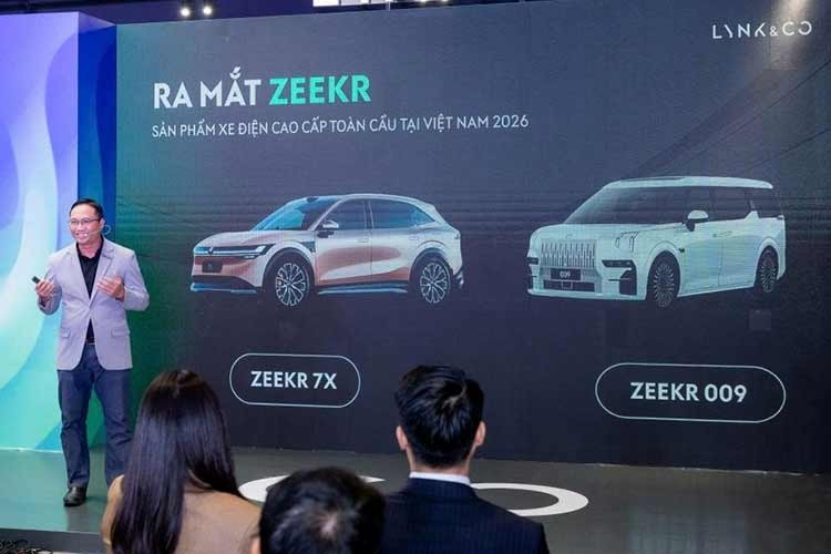 Theo đó, trong năm 2026 này, Tasco Auto sẽ phân phối 2 mẫu xe Zeekr ở Việt Nam, đó là 7X và 009 chạy hoàn toàn bằng điện và thông tin về 2 mẫu xe mang thương hiệu Zeekr sắp bán ở thị trường nước ta cũng đã được hé lộ.