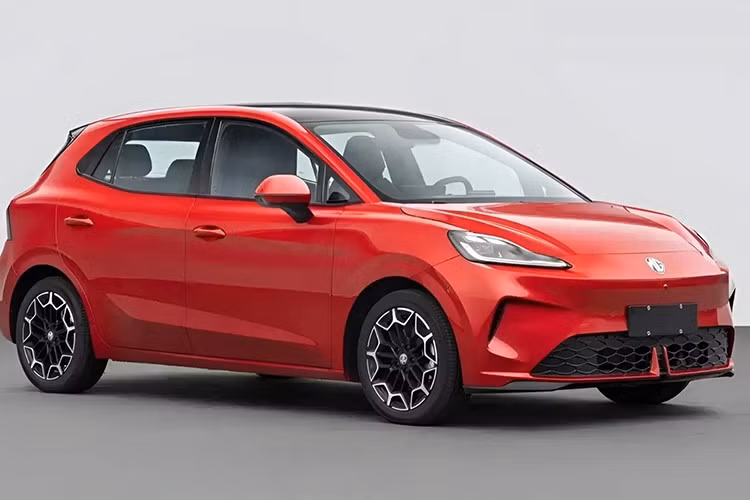 Thương hiệu MG thuộc tập đoàn SAIC xác nhận sẽ trình làng MG4 Anxin Edition tại Triển lãm Ô tô Quảng Châu vào hôm nay 21/11. Đây được xem là một trong những mẫu xe thương mại đầu tiên tại Trung Quốc sử dụng pin semi-solid-state battery (bán rắn), đánh dấu bước tiến mới trong chiến lược điện hóa của SAIC.