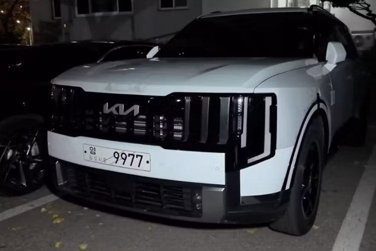 Được xem là một trong những mẫu SUV cỡ trung thành công nhất của Kia, Telluride 2026 thế hệ mới đánh dấu cột mốc 6 năm kể từ khi thế hệ đầu tiên ra mắt và gây tiếng vang lớn tại thị trường Bắc Mỹ.