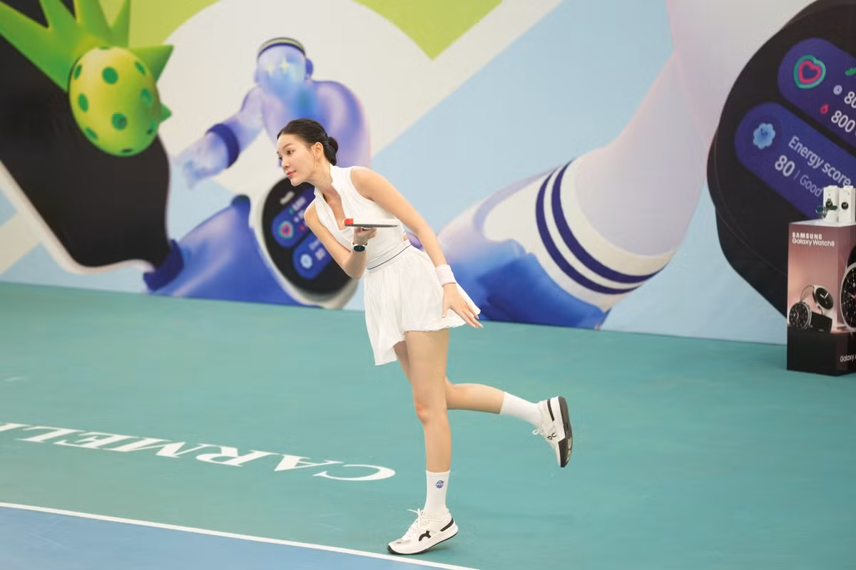 Bên cạnh kết quả ấn tượng, Banni còn gây chú với vẻ ngoài xinh đẹp, vóc dáng cân đối và đặc biệt là đôi chân dài hút mắt chẳng kém gì Hoa hậu.