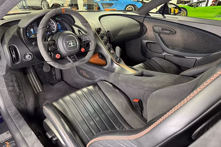 Sức mạnh được truyền đến cả bốn bánh thông qua hộp số ly hợp kép bảy cấp. Nhờ những nâng cấp về khả năng vận hành, Pur Sport có thể tăng tốc từ 0 đến 97 km/h (0-97 km/h) trong khoảng 2,3 giây và hoàn thành quãng đường 1/4 dặm (khoảng 400 mét) chỉ trong hơn 9,4 giây.