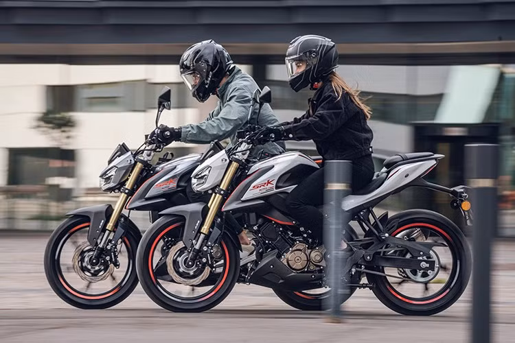 Động cơ này tản nhiệt bằng hệ thống làm mát bằng dung dịch, truyền dẫn nhiên liệu qua công nghệ phun xăng điện tử EFI do tập đoàn Bosch nghiên cứu và phát triển.