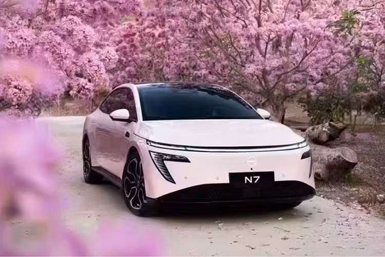 Trong thời gian tới, Nissan dự kiến tiếp tục mở rộng danh mục xe điện và hybrid tại Trung Quốc. Đặc biệt, mẫu bán tải điện đầu tiên của hãng cũng được lên kế hoạch ra mắt ngay trong cuối năm nay, đánh dấu bước tiến mới trong quá trình chuyển đổi sang sản phẩm không phát thải.