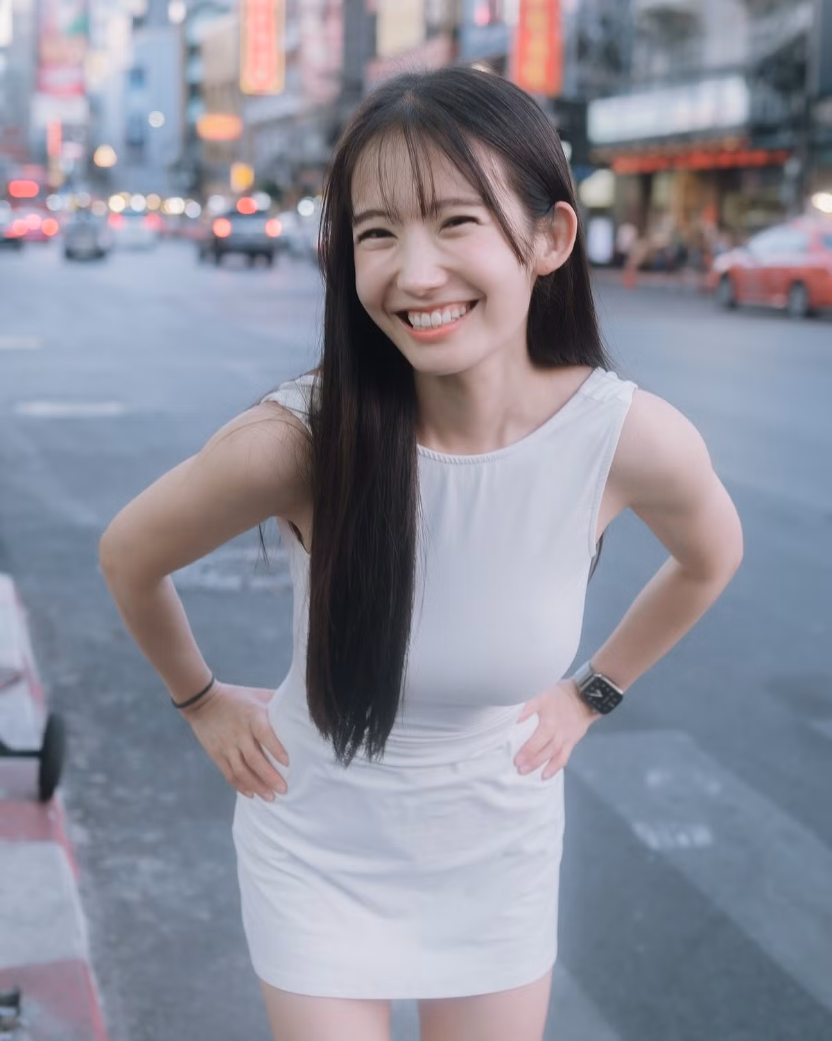 Trên diễn đàn, hàng loạt bình luận bày tỏ sự thất vọng với diện mạo thật của Nahyun Kim. Không ít người cho rằng nàng hot girl lên hình nhìn rất khác, hoặc khi không có filter mới thấy rõ, nhìn già hơn hẳn so với ảnh mạng.