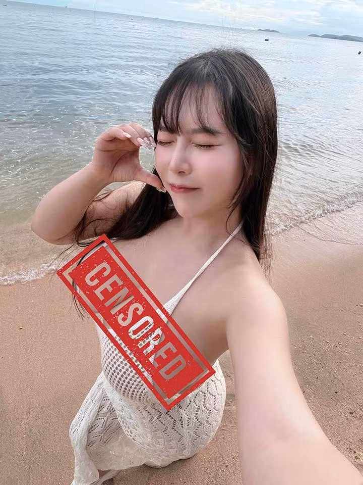 Sự tự tin trong việc phô diễn hình thể chính là chìa khóa giúp Nina thu về con số khổng lồ 2,7 triệu người đăng ký trên YouTube và gần 600.000 người theo dõi trên Instagram, dù nội dung đôi khi chỉ là những vlog du lịch đơn giản.