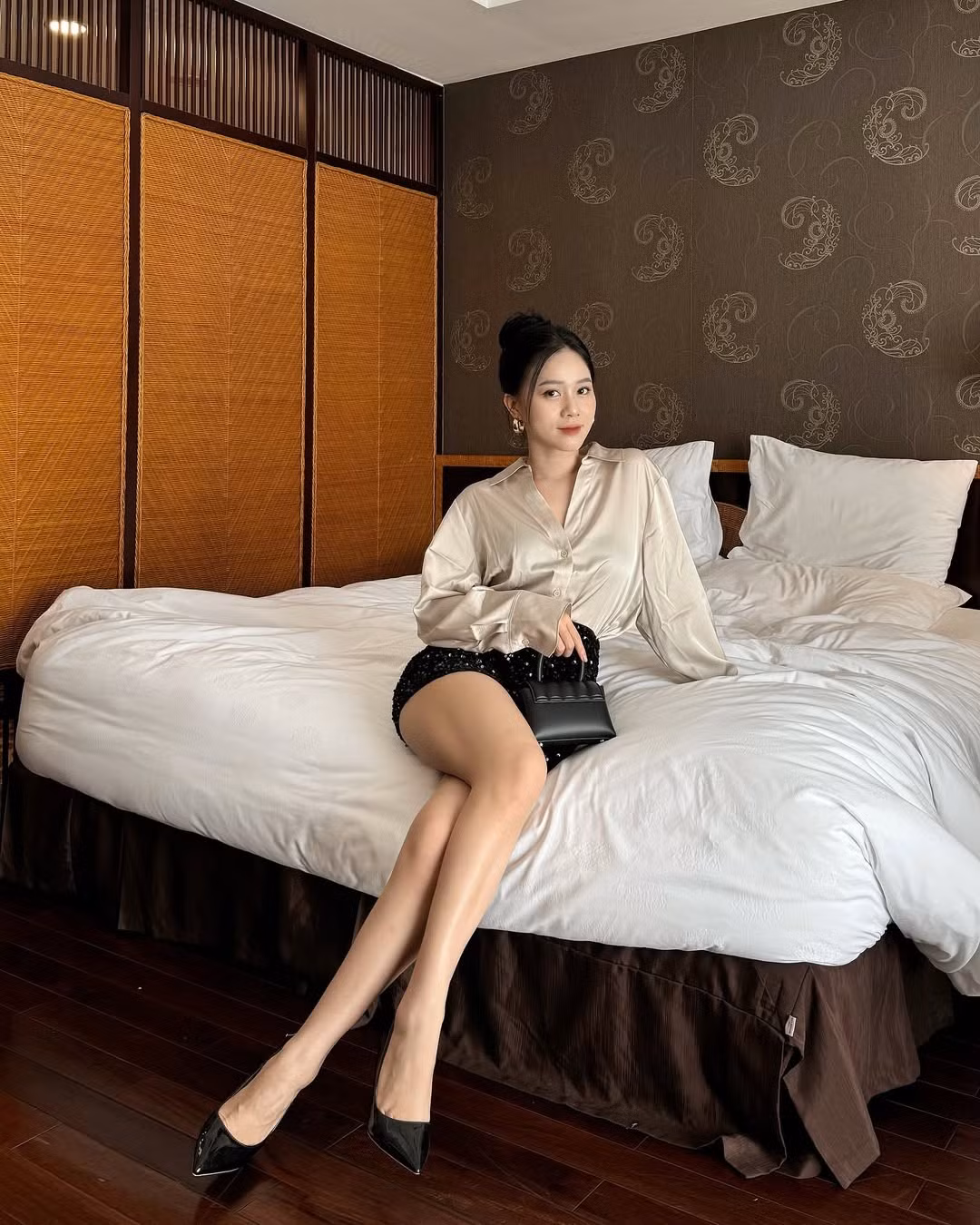 Bạn gái Nhâm Mạnh Dũng chăm chỉ tập gym "độ" body