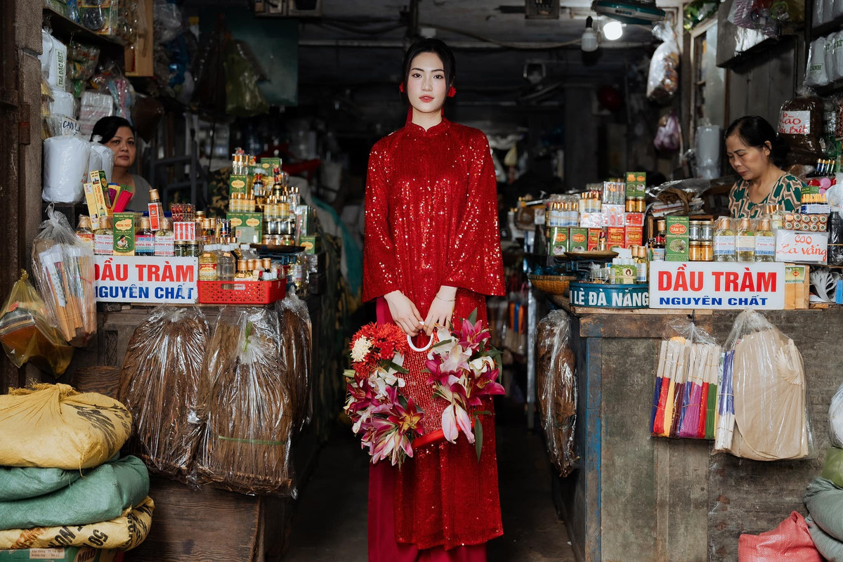 Phụ công quê Phú Thọ sở hữu chiều cao 1m77 cùng lối đánh thông minh, là nhân tố quan trọng của câu lạc bộ Binh chủng Thông tin - Trường tươi Bình Phước.