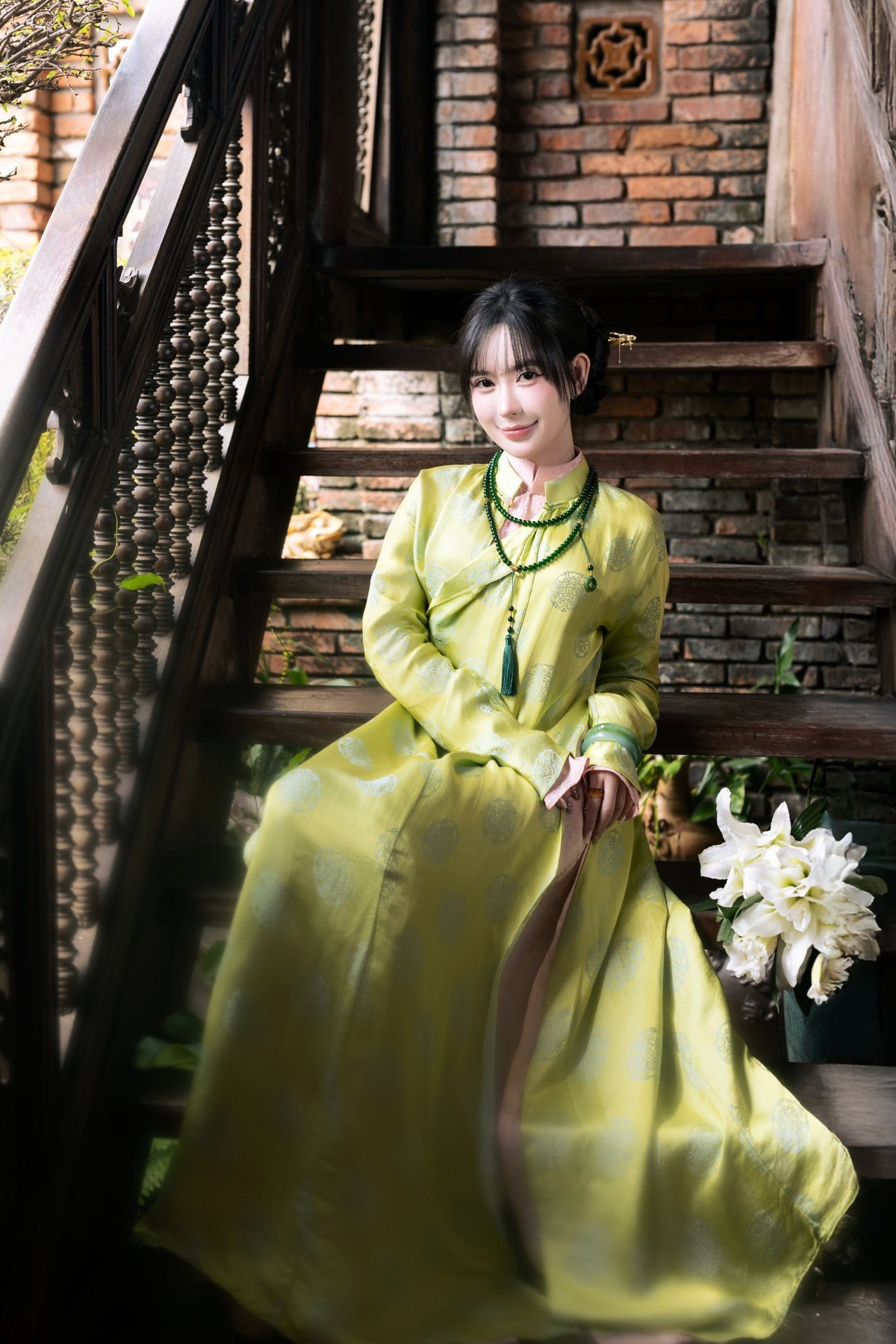 View - Con dâu “ông trùm điện tử Sài Gòn” diện áo dài tôn trọn khí chất nền nã | Báo Tri thức và Cuộc sống - TIN TỨC PHỔ BIẾN KIẾN THỨC 24H