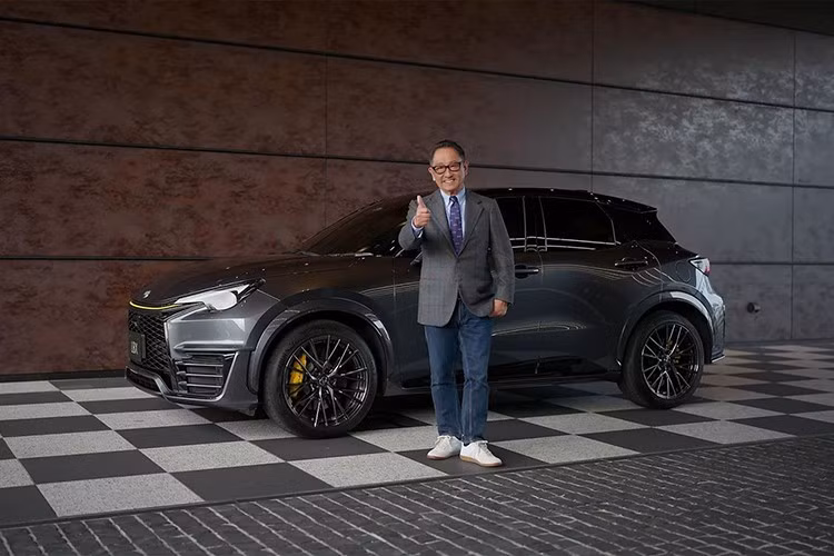 Thương hiệu xe sang Lexus của Nhật Bản vừa chính thức giới thiệu mẫu SUV LBX Morizo RR Original Edition, phiên bản giới hạn đặc biệt chỉ sản xuất 100 chiếc và phân phối độc quyền tại thị trường nội địa Nhật Bản.