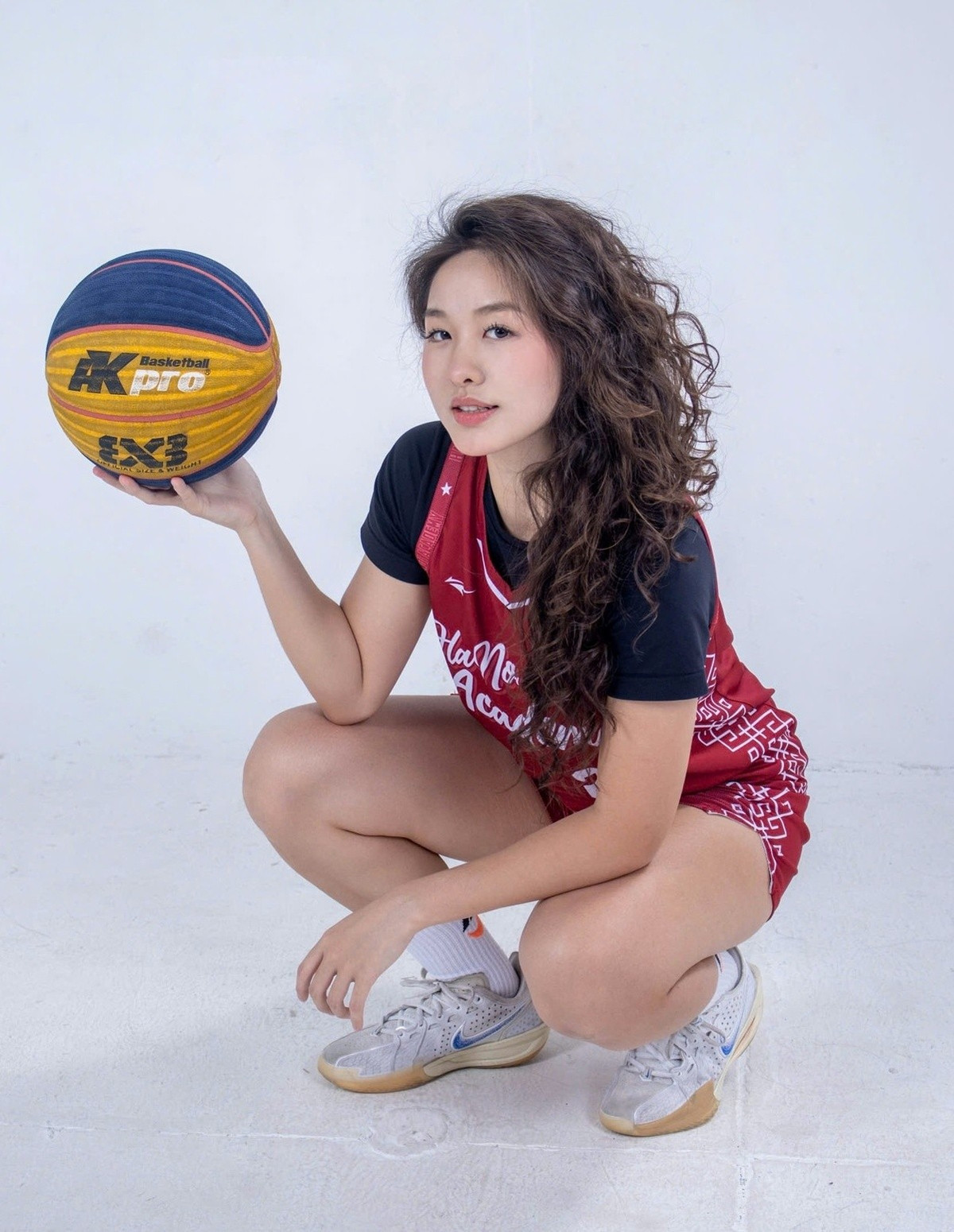 Trên mạng xã hội, hình ảnh Huệ Anh nhanh chóng nhận được nhiều lời khen ngợi.